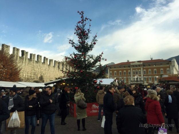 イタリアのクリスマスマーケット！2019年の開催期間＆おすすめ都市 | イタじゃぽ