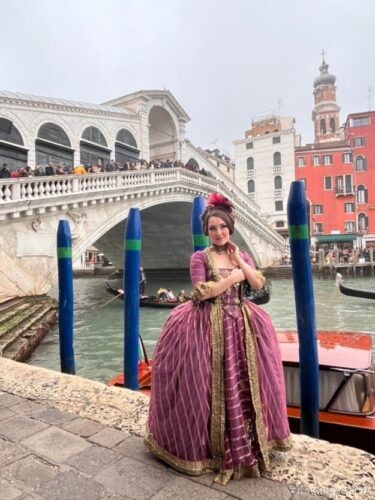 ヴェネツィアのカーニバル　リアルト橋