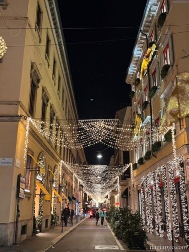 ミラノのクリスマスイルミネーション