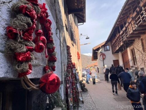イタリアの最も美しい村（I Borghi più belli d’Italia）ランゴのクリスマスマーケット