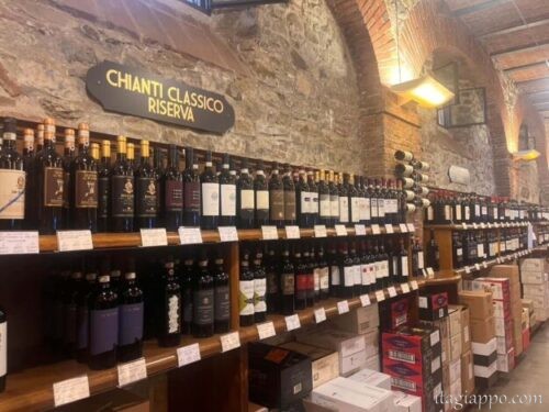 Greve in Chianti / 
Enoceca Falorni　