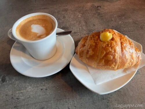 コルティナで朝食